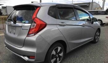 
										Honda Fit Hybrid 2018 full									