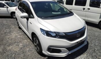 
										Honda Fit Hybrid 2018 full									