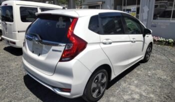 
										Honda Fit Hybrid 2018 full									