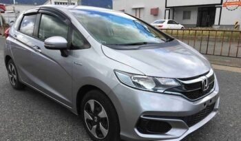 
										Honda Fit Hybrid 2018 full									