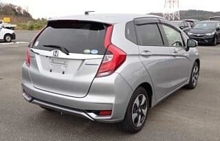 
										Honda Fit Hybrid 2018 full									