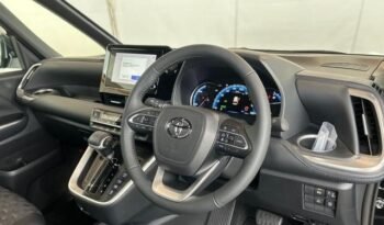 
										Toyota Voxy Hybrid 2023 full									