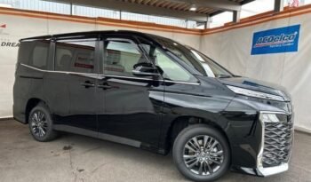 
										Toyota Voxy Hybrid 2023 full									